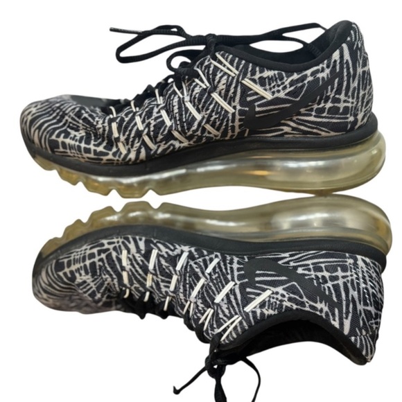 Nike Women’s Air Max 2016 Print Running Sneakers Black White Size 7.5 - Picture 10 of 13